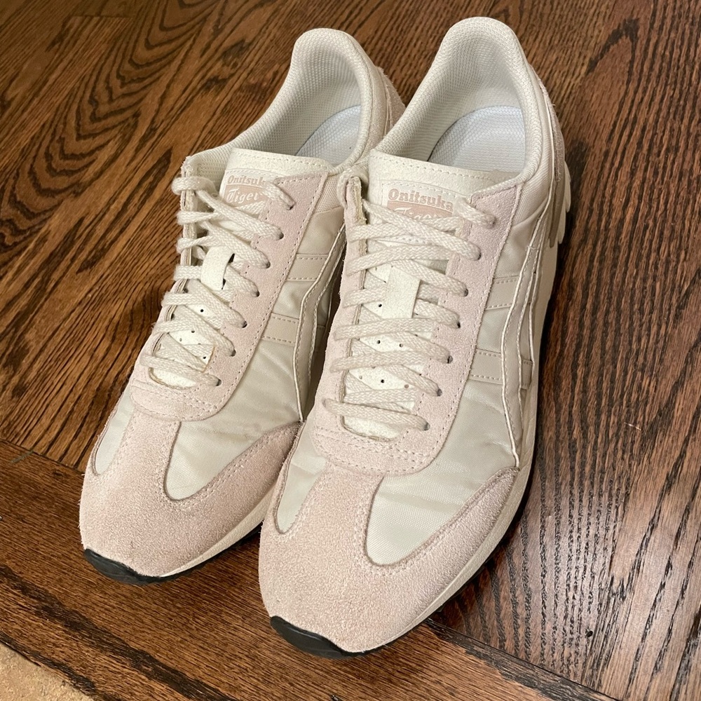 Ask a Onitsuka tiger California 78 ex in white.